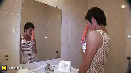 বাস্তবতা বাড়ীতে তৈরি