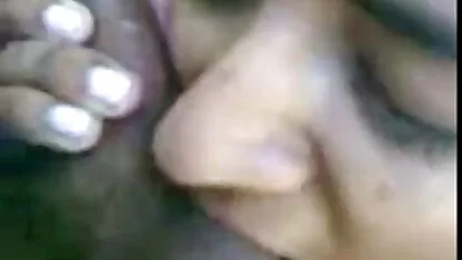 সুন্দরী বালিকা