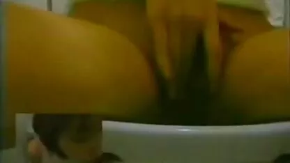 এটা একটা সুন্দরী মেয়ে.