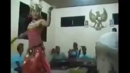 বালি, জাম্পিং অশ্লীল রচনা বয়সী 13