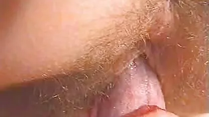 মেয়ে সমকামী?